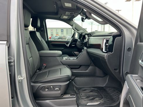 New 2026 GMC Sierra 3500 Denali w/ Denali Reserve Package AWD/4WD image 24