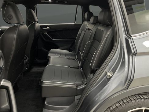 Used 2024 Volkswagen Tiguan SEL R-Line image 30