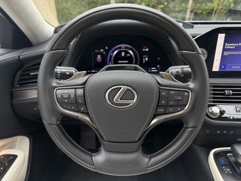 Used 2023 Lexus LS 500h AWD w/ Luxury Package image 77