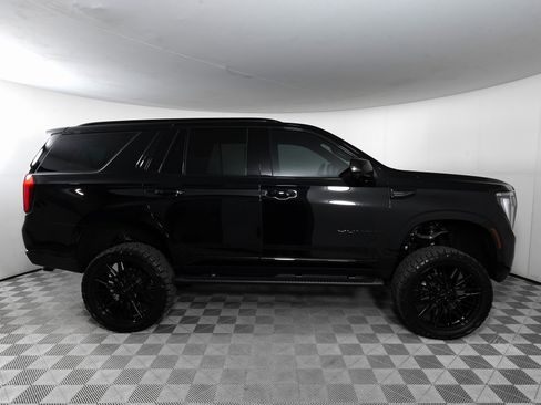 Used 2025 GMC Yukon Elevation w/ LPO, Yukon Black Package image 5
