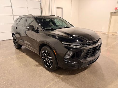 Used 2023 Chevrolet Blazer RS w/ Driver Confidence II Package FWD image 3