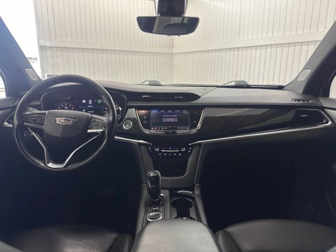 Used 2020 Cadillac XT6 Premium Luxury FWD image 18