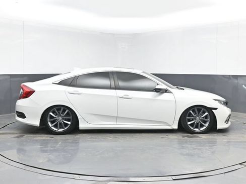 Used 2019 Honda Civic EX image 11
