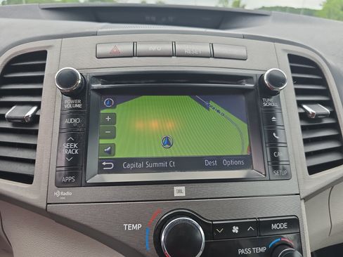 Used 2013 Toyota Venza XLE w/ XLE Premium Pkg FWD image 23