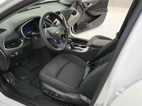 Used 2024 Chevrolet Malibu RS FWD image 21
