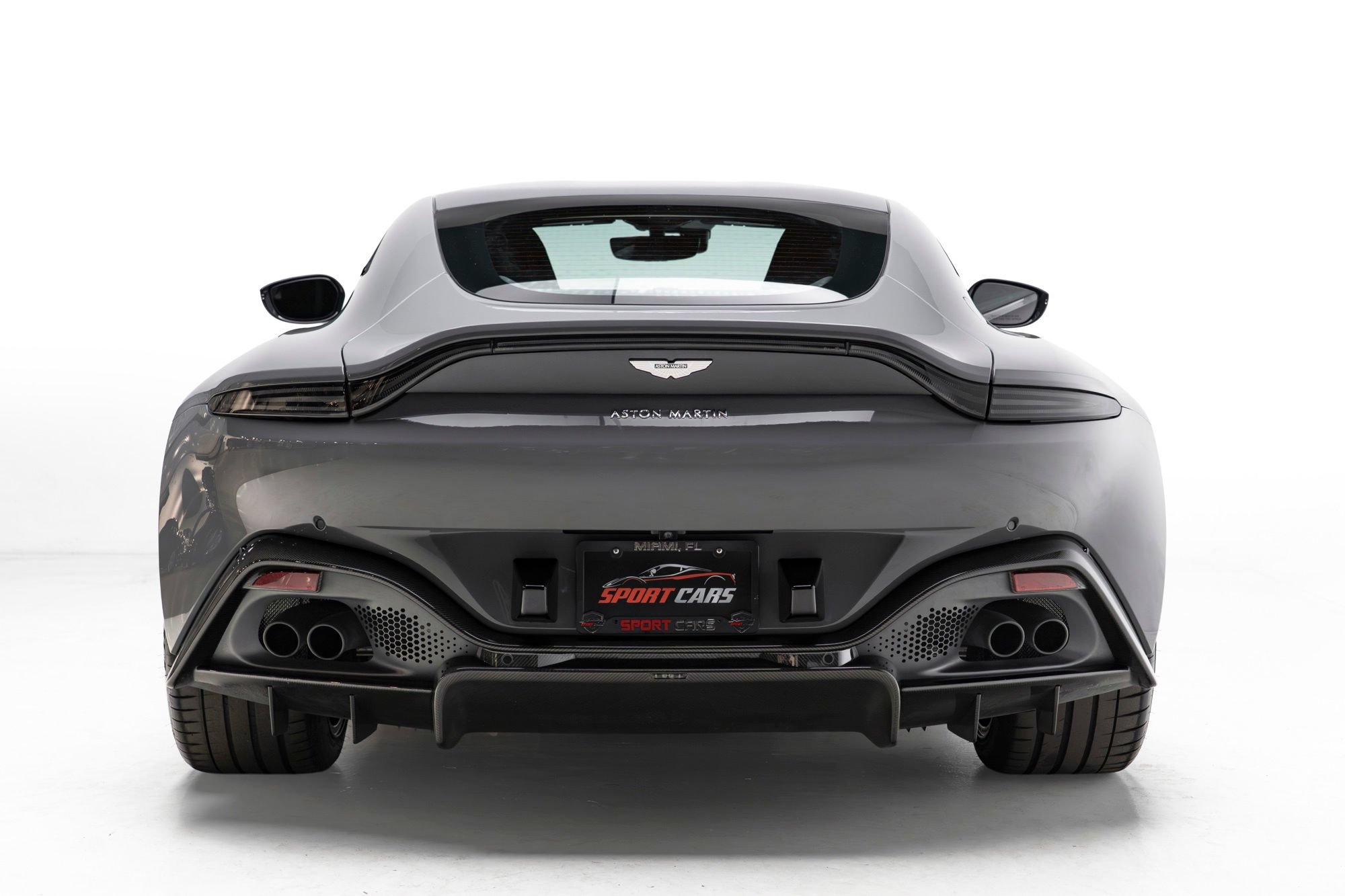 Used 2020 Aston Martin V8 Vantage AMR RWD image 11