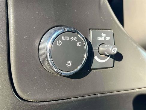 Used 2018 Chevrolet Express 2500 Extended image 14