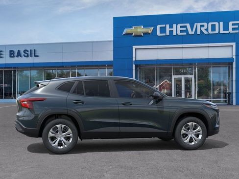 New 2026 Chevrolet Trax LS w/ Driver Confidence Package FWD image 5