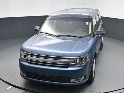 Used 2019 Ford Flex SEL image 20
