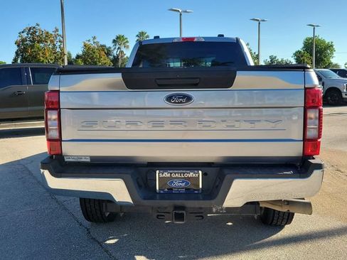 Certified 2022 Ford F250 XLT AWD/4WD image 5