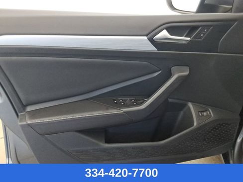 Used 2025 Volkswagen Jetta S image 17