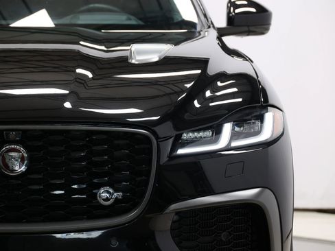 Used 2021 Jaguar F-PACE SVR image 95