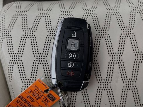 Used 2019 Lincoln Navigator Black Label image 12