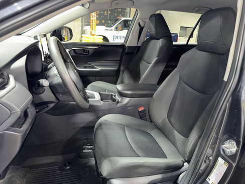 Certified 2024 Toyota RAV4 LE AWD/4WD image 15