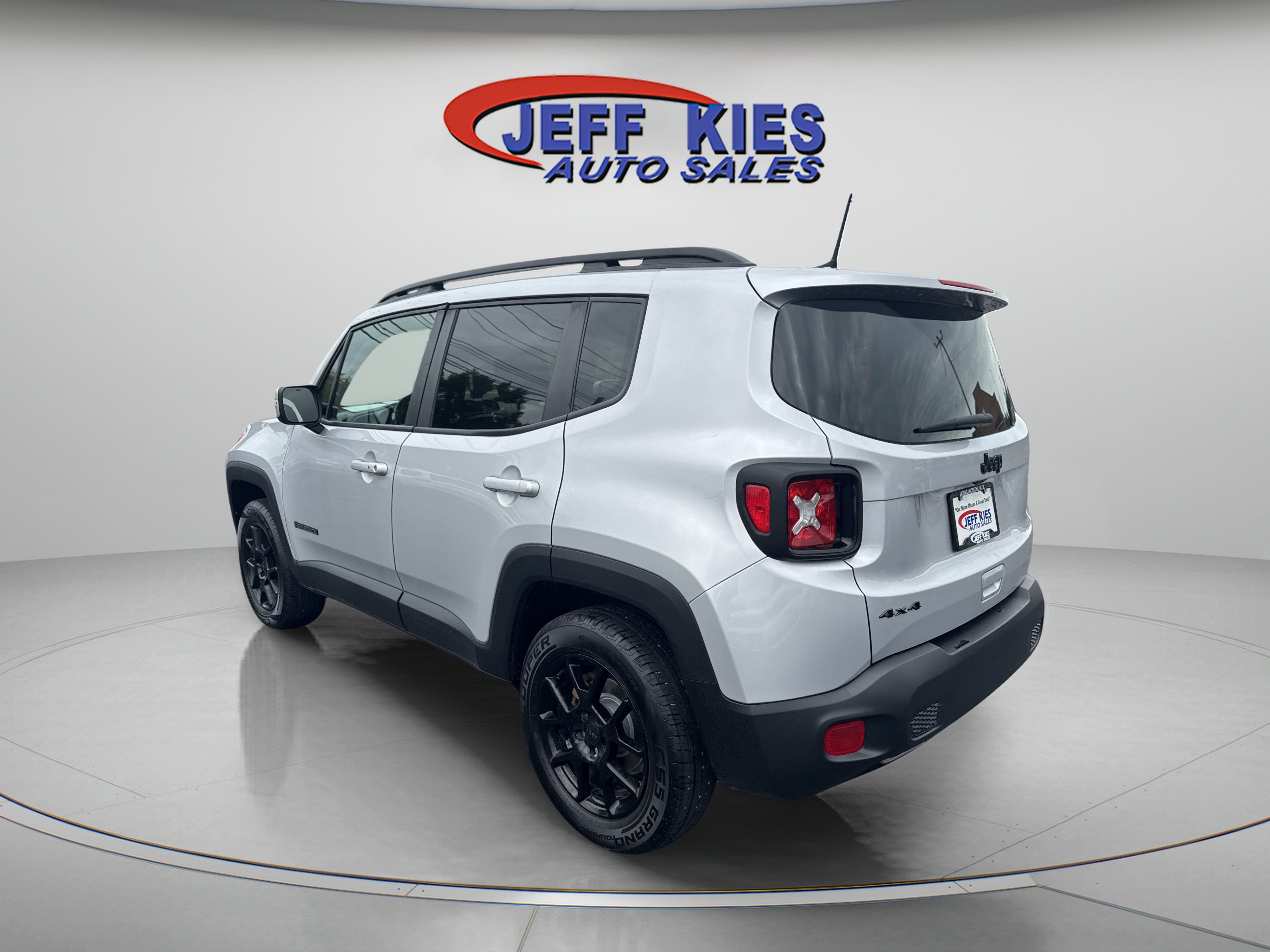 Used 2020 Jeep Renegade Altitude AWD/4WD image 7