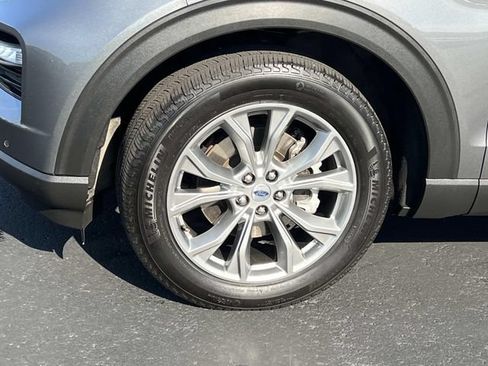 Certified 2023 Ford Explorer Limited w/ Equipment Group 301A AWD/4WD image 10