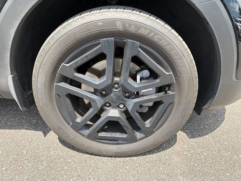 Certified 2025 Kia Telluride SX Prestige X-Line AWD/4WD image 28