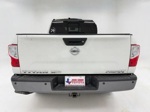 Used 2019 Nissan Titan PRO-4X w/ Pro-4x Convenience Package AWD/4WD image 19