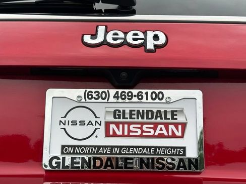 Used 2025 Jeep Compass Latitude AWD/4WD image 17
