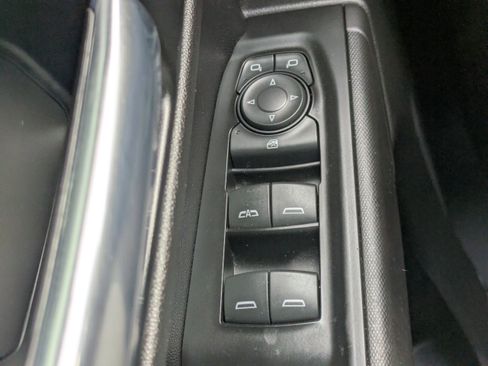 Used 2020 Chevrolet Silverado 1500 Custom w/ Custom Value Package image 21