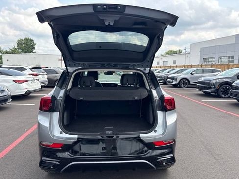 Used 2024 Buick Encore GX Sport Touring FWD image 30