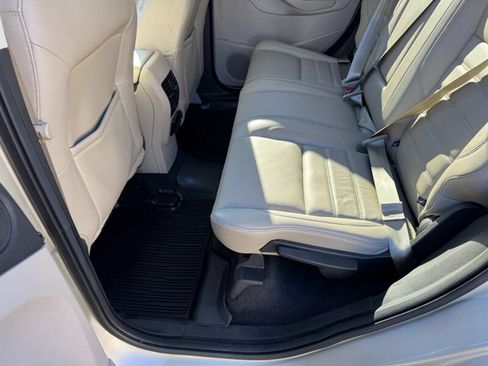 Used 2017 Ford Escape Titanium image 37