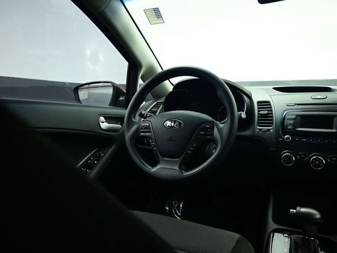 Used 2018 Kia Forte LX image 38