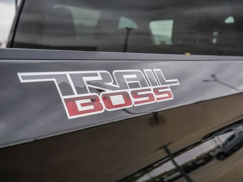 Used 2024 Chevrolet Silverado 1500 Custom Trail Boss w/ LPO, Dark Essentials Package image 12
