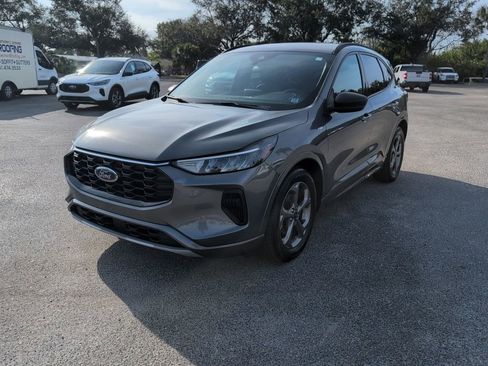 Certified 2023 Ford Escape ST-Line image 6