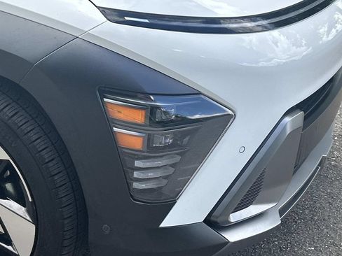 Certified 2025 Hyundai Kona Limited FWD image 9