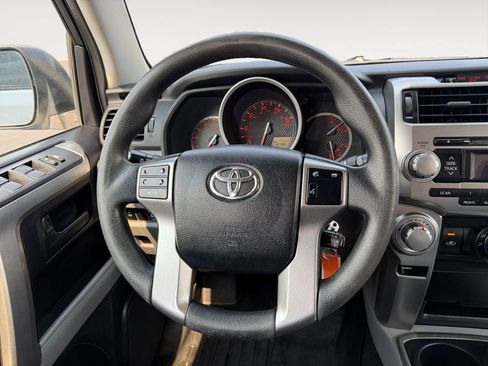 Used 2013 Toyota 4Runner SR5 w/ Convenience Pkg AWD/4WD image 13