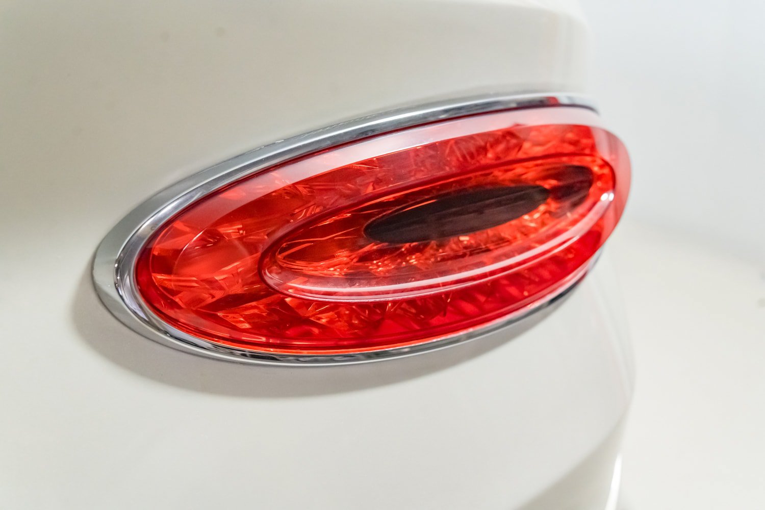 Used 2023 Bentley Bentayga AWD/4WD image 49