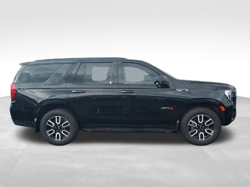 Used 2024 GMC Yukon AT4 w/ Technology Package AWD/4WD image 6