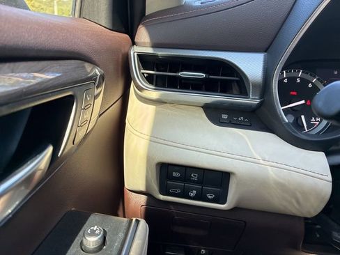 Used 2021 Toyota Highlander Platinum image 27
