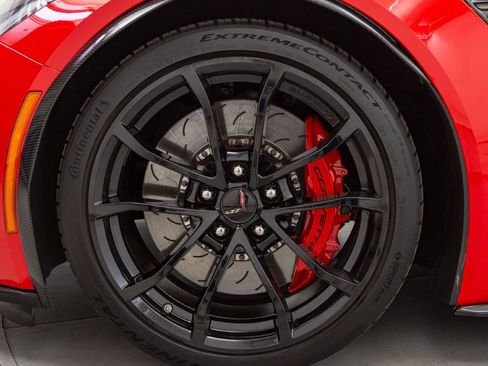 Used 2017 Chevrolet Corvette Grand Sport w/ Carbon Flash Badge Package image 19