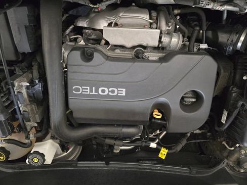 Used 2021 GMC Terrain SLT w/ LPO, Floor Liner Package AWD/4WD image 12