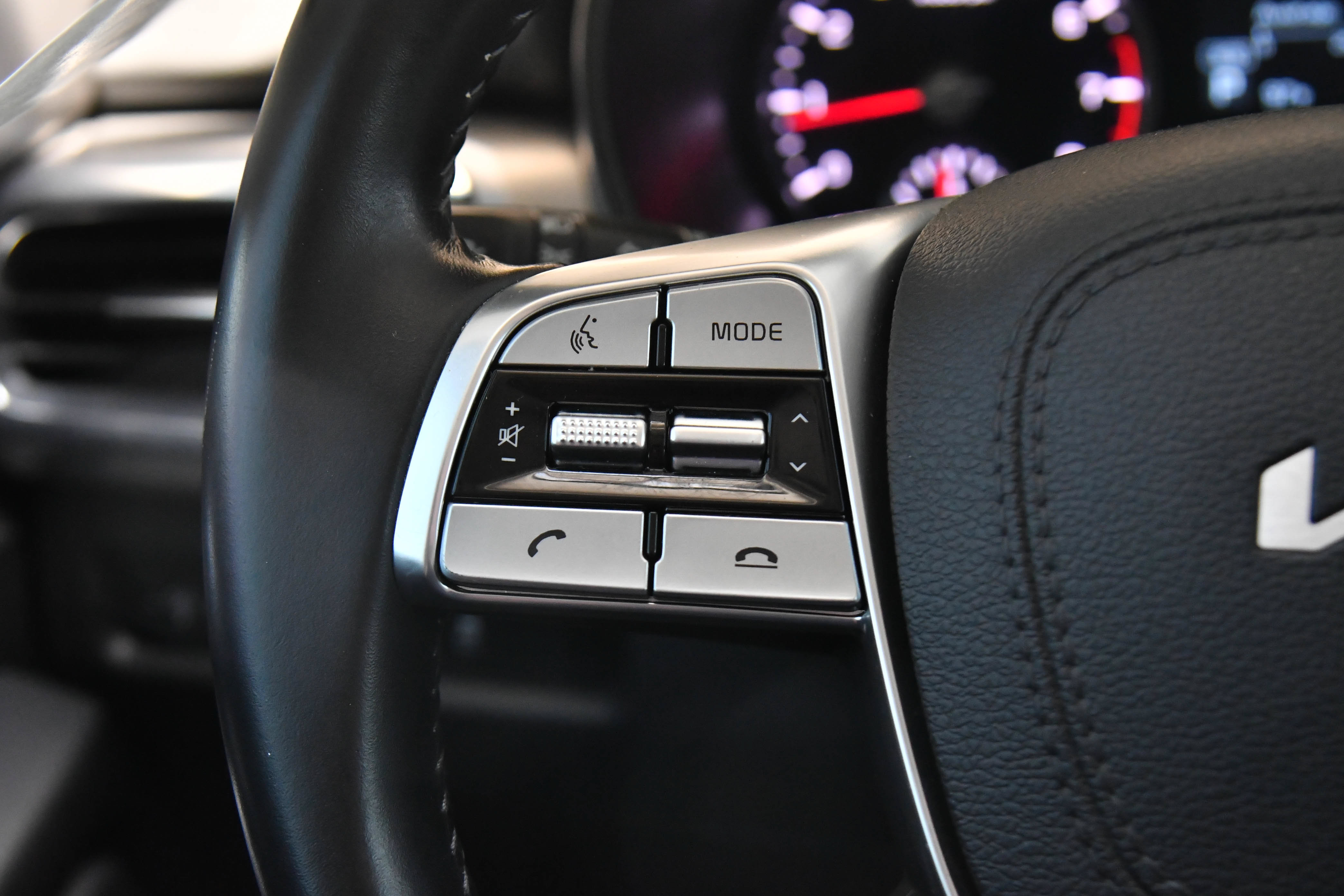 Used 2022 Kia Telluride S FWD image 34