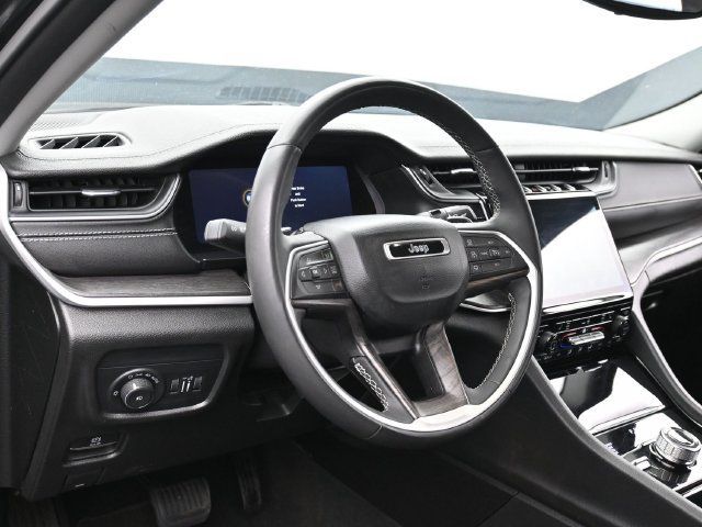 Used 2023 Jeep Grand Cherokee L Limited AWD/4WD image 14