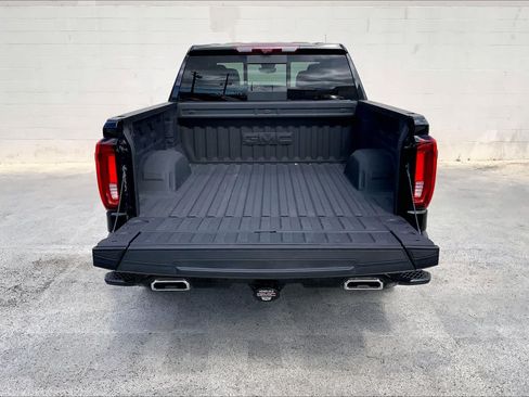 Used 2026 GMC Sierra 1500 Denali w/ Technology Package AWD/4WD image 18