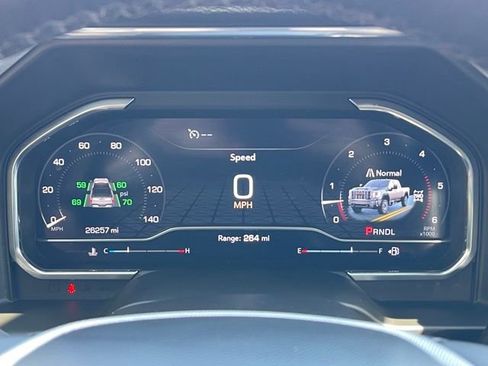 Used 2025 GMC Sierra 2500 Denali image 8