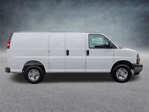 New 2025 Chevrolet Express 3500 w/ Driver Convenience Package image 3