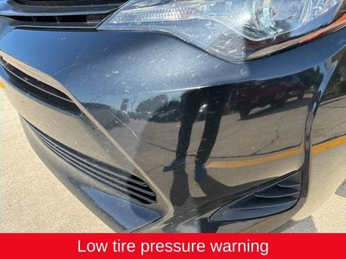 Used 2019 Toyota Corolla LE image 3