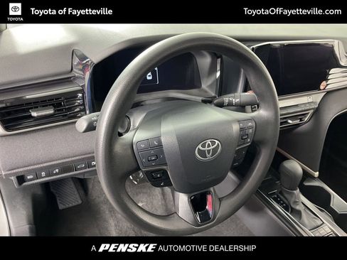 Used 2025 Toyota Camry LE image 26