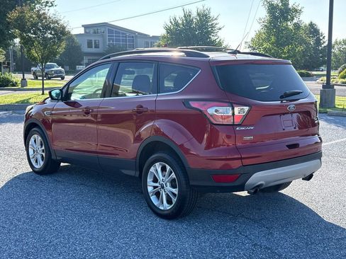 Used 2017 Ford Escape SE w/ Equipment Group 201A AWD/4WD image 5