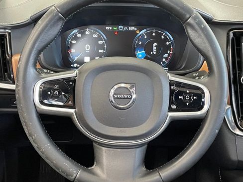 Used 2018 Volvo S90 T6 Inscription w/ Convenience Package image 23