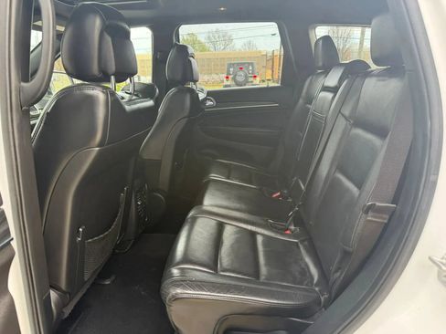 Used 2020 Jeep Grand Cherokee Limited RWD image 16