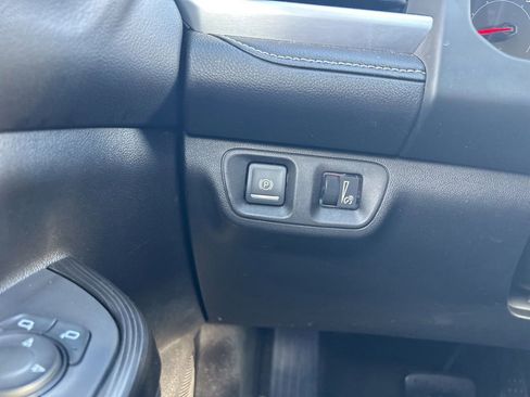 Used 2019 GMC Acadia SLT w/ LPO, Floor Liner Package FWD image 31