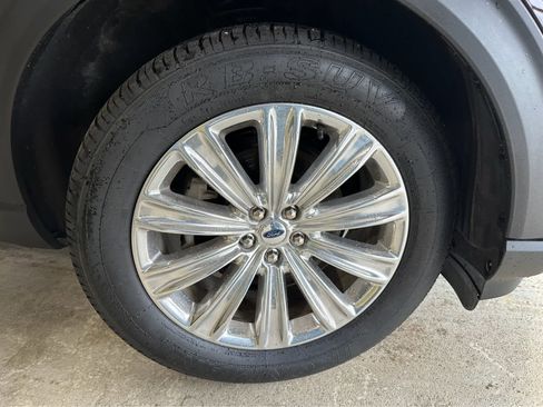 Used 2023 Ford Explorer Limited w/ Equipment Group 301A image 47