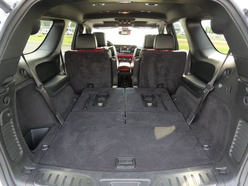 Used 2021 Dodge Durango R/T w/ Technology Group AWD/4WD image 17