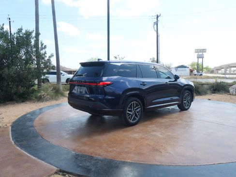 Used 2025 Lexus TX 350 AWD w/ Technology Package image 2